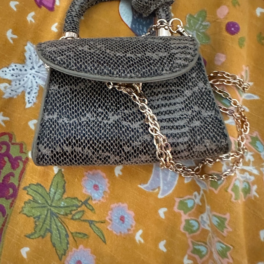Elegant Snakeskin Pattern Handbag